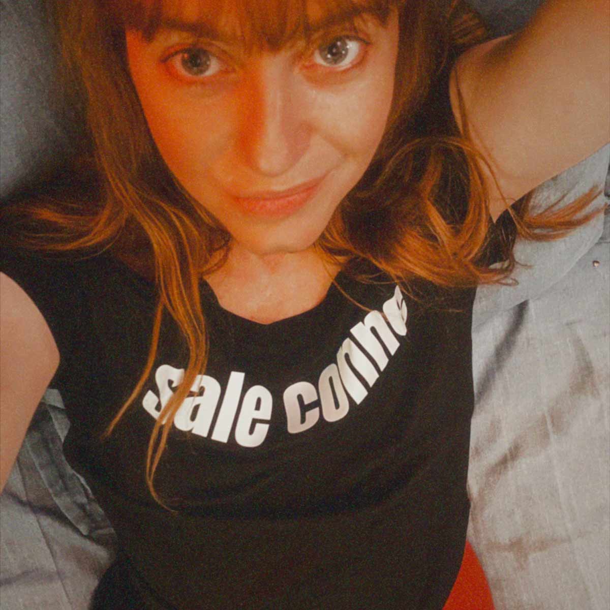T-shirt Sale conne - sans serif